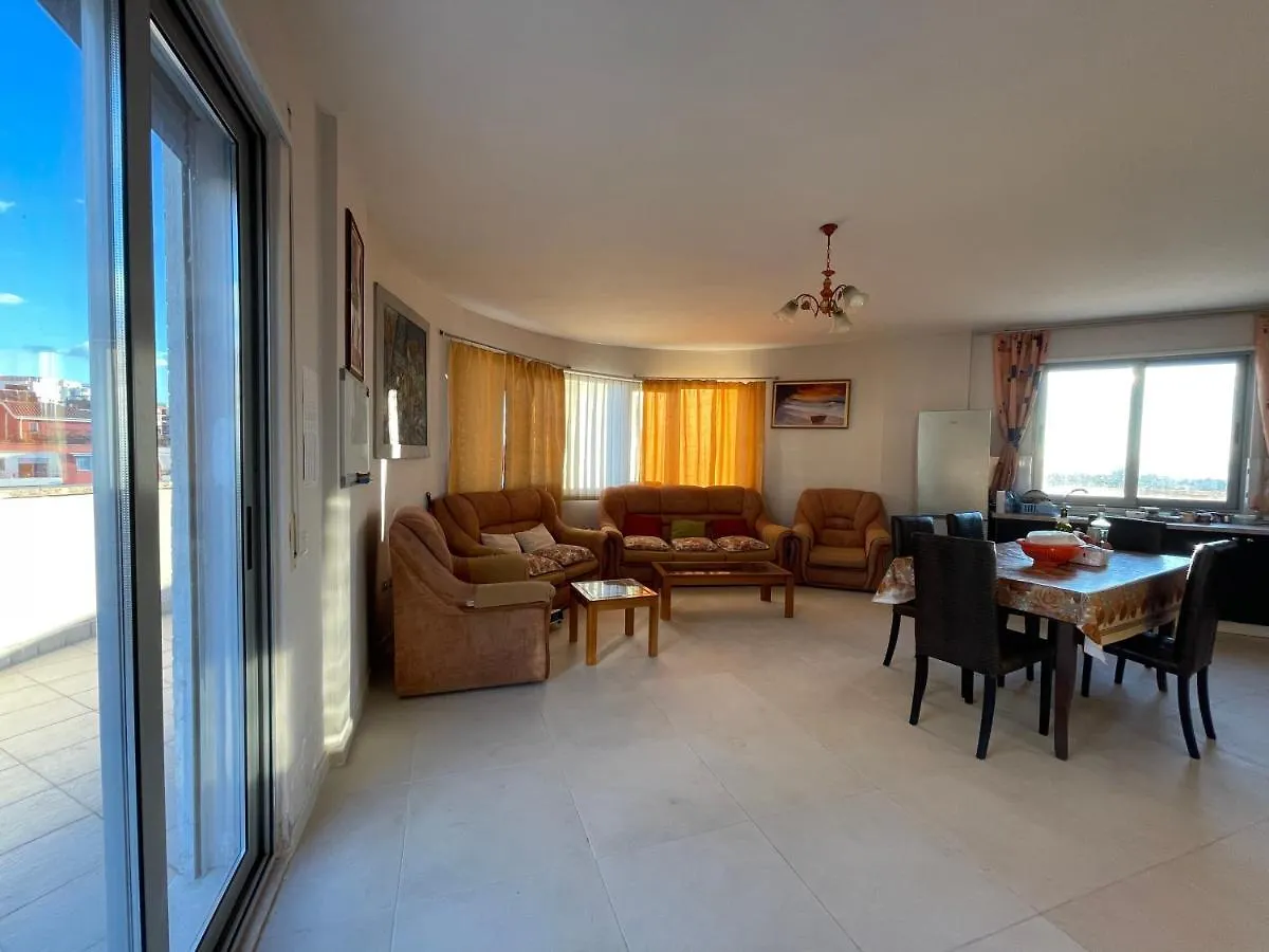 B&B - Private Rooms Тирана